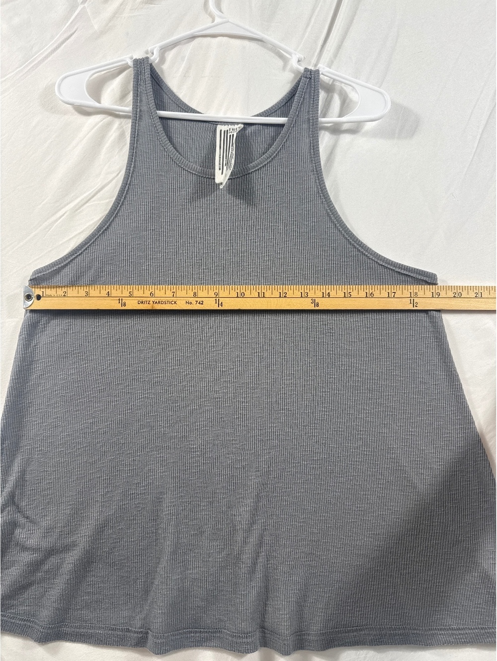 Free People Gray Ribbed Racerback Tank Top Size Large - Picture 3 of 4